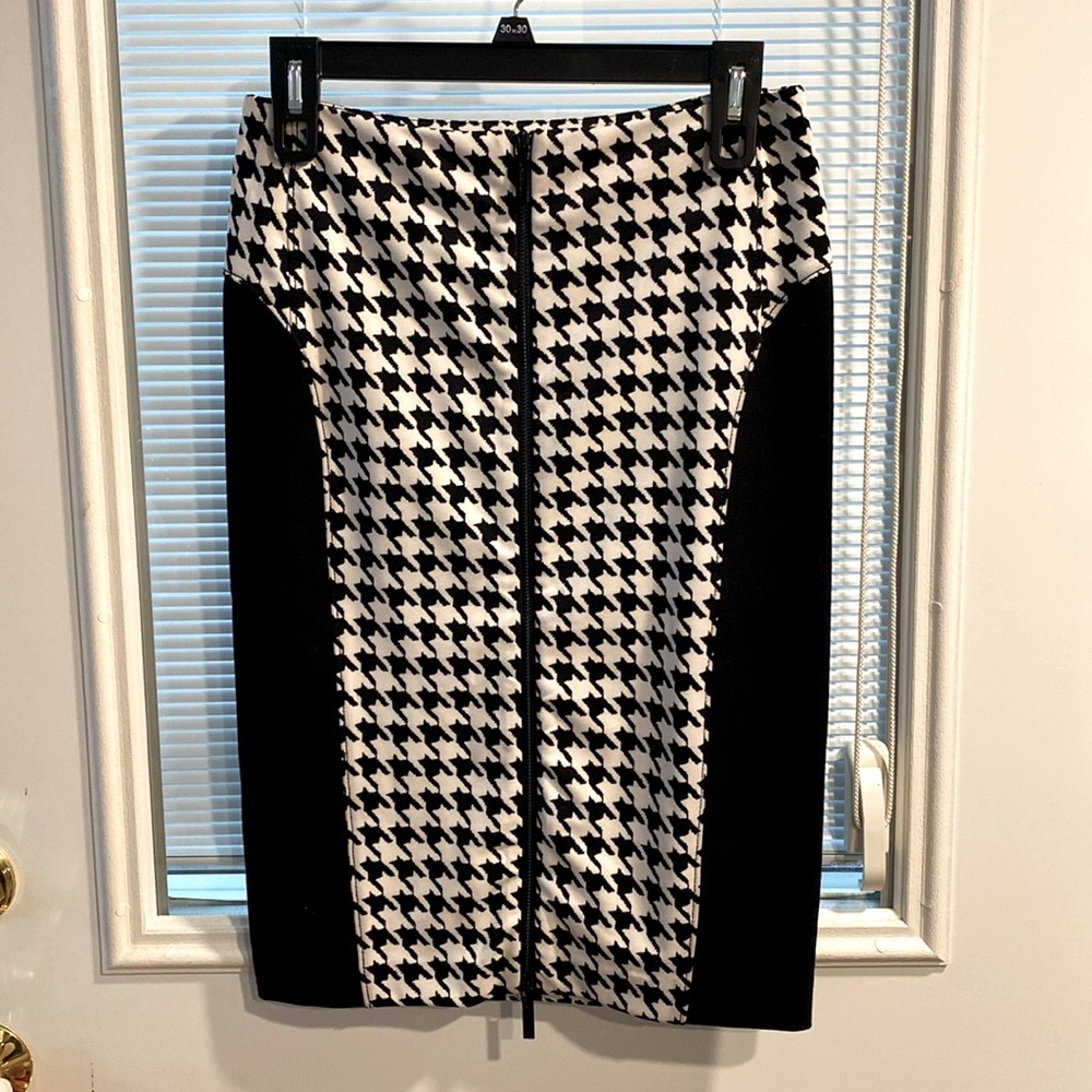 Michael Kors Pencil skirt-houndstooth pattern